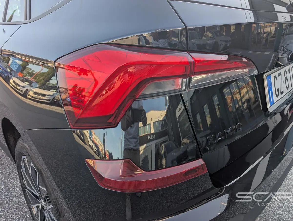 Skoda Kamiq usata a Livorno (12)
