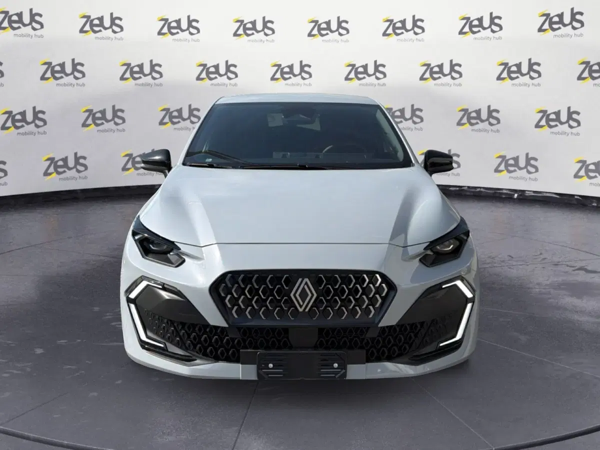 Renault Clio nuova a Bologna (2)