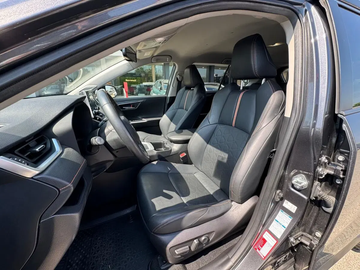 Toyota Rav4 usata a Modena (13)