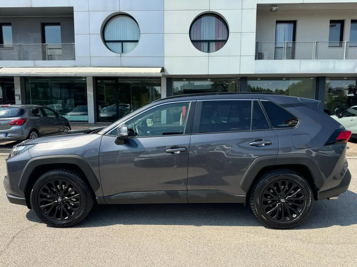 Toyota Rav4 usata a Modena (9)