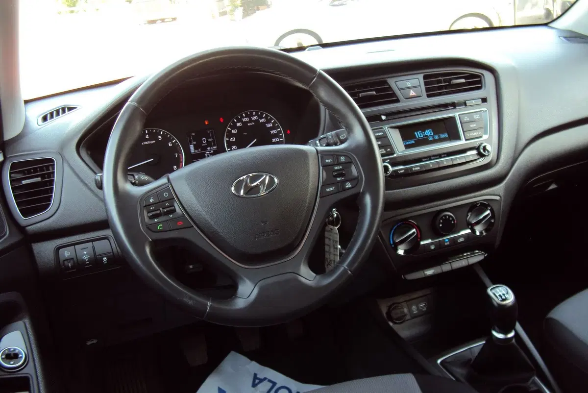 Hyundai i20 usata a Bologna (10)