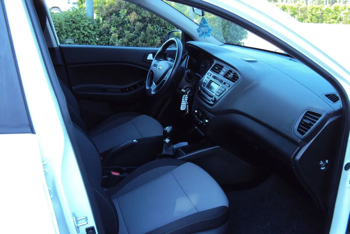 Hyundai i20 usata a Bologna (7)