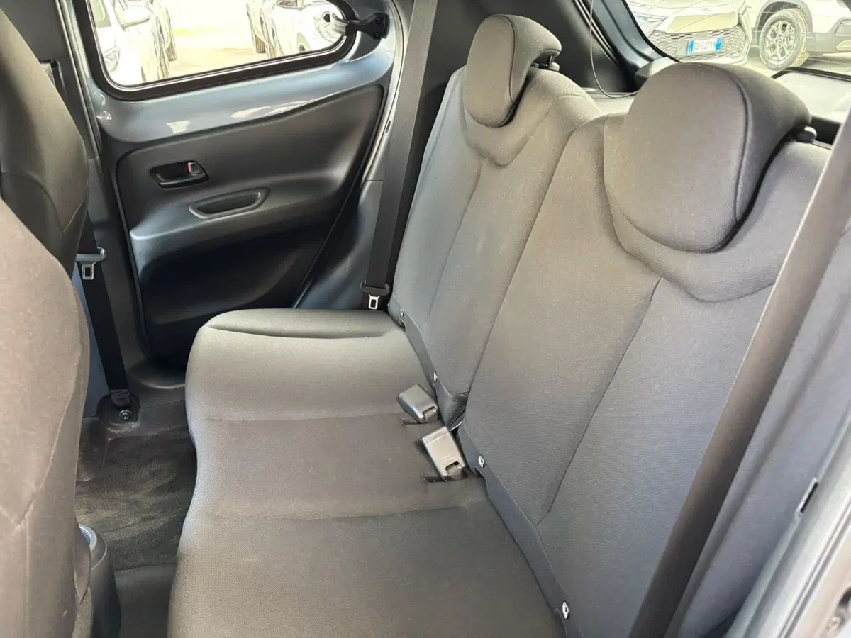 Toyota Aygo X usata a Modena (14)