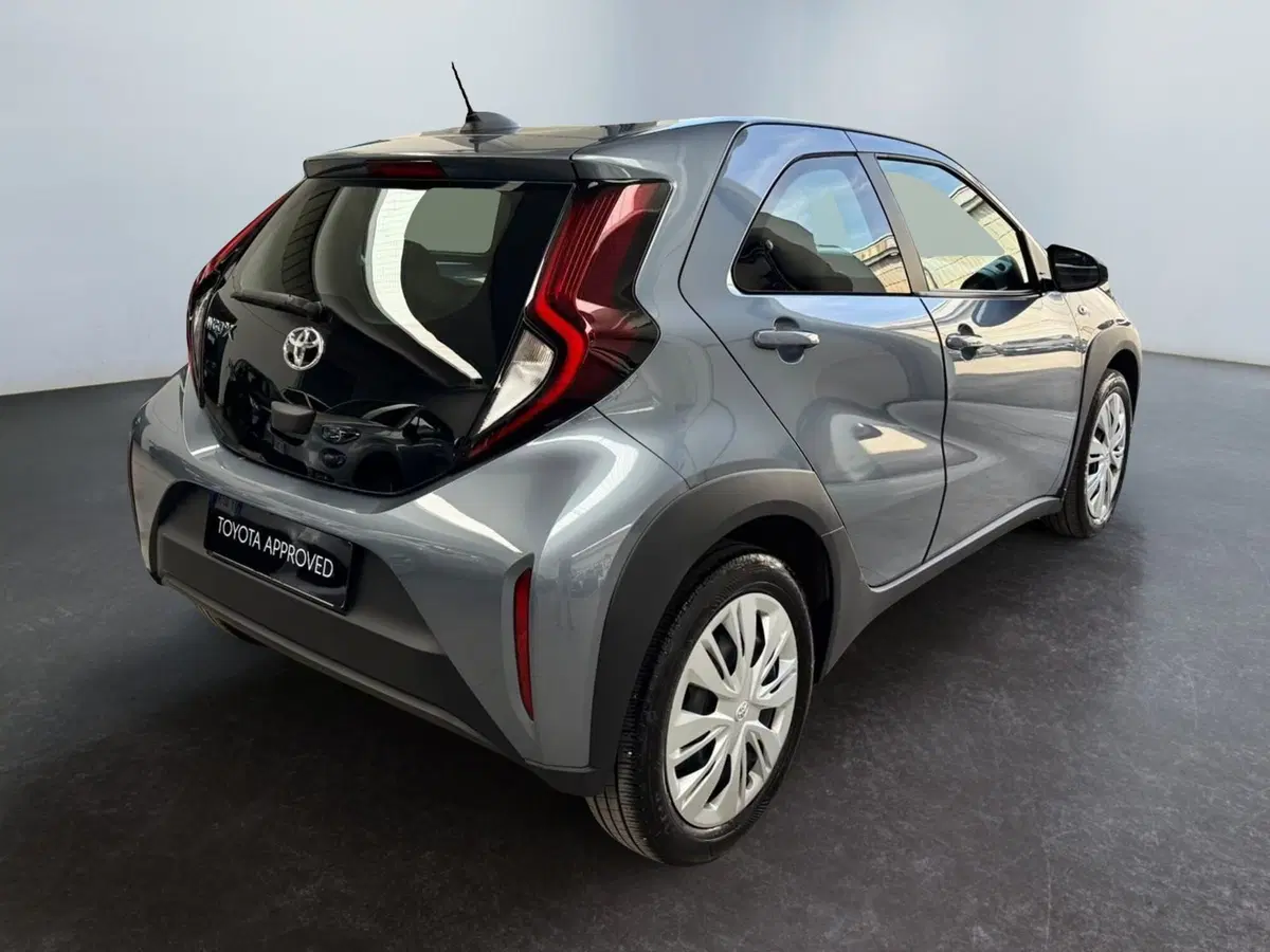Toyota Aygo X usata a Modena (8)