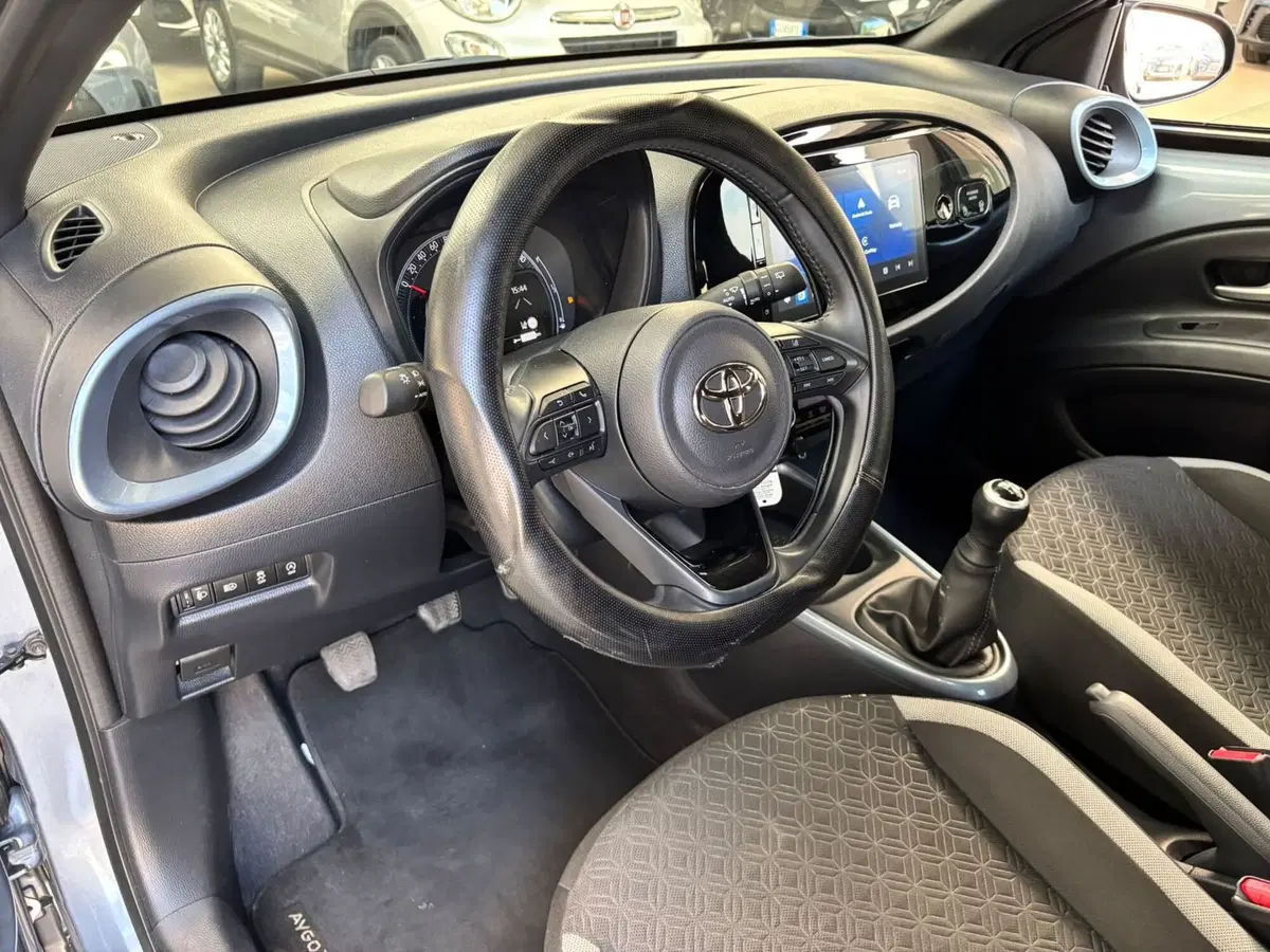 Toyota Aygo X usata a Modena (11)