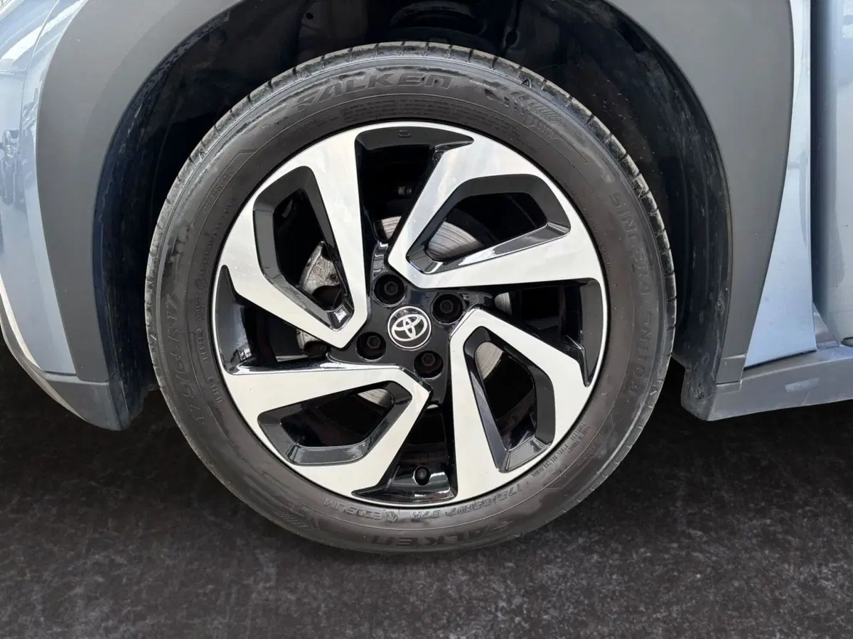 Toyota Aygo X usata a Modena (15)