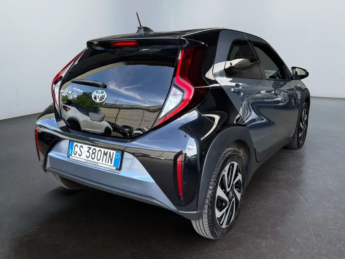 Toyota Aygo X usata a Modena (8)
