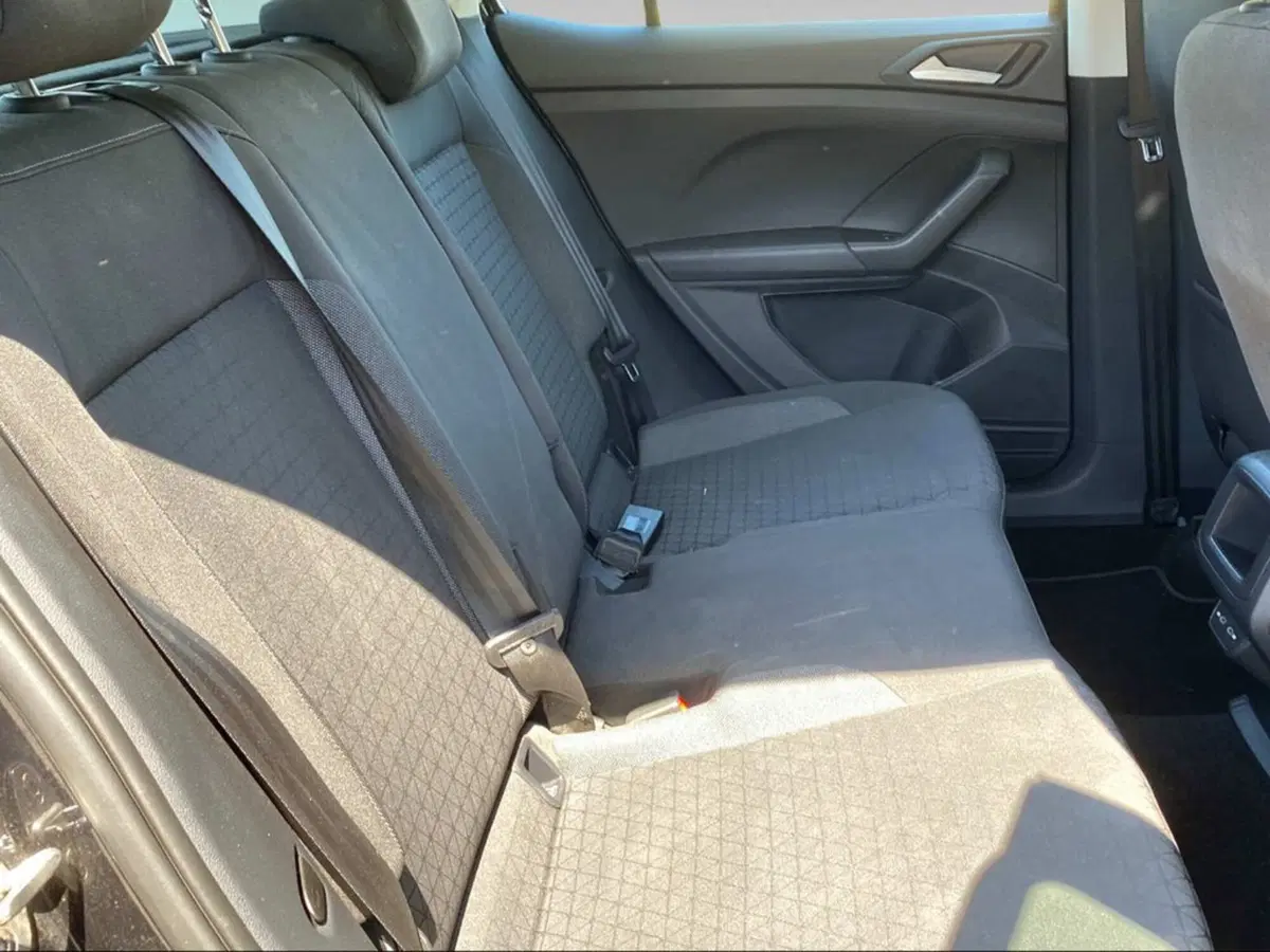 Volkswagen T-Cross usata a Livorno (11)