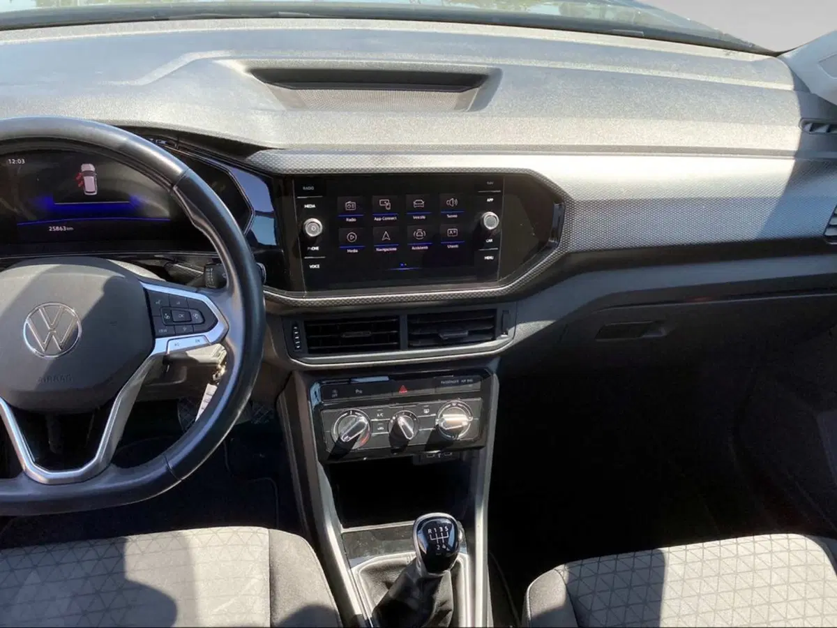 Volkswagen T-Cross usata a Livorno (9)