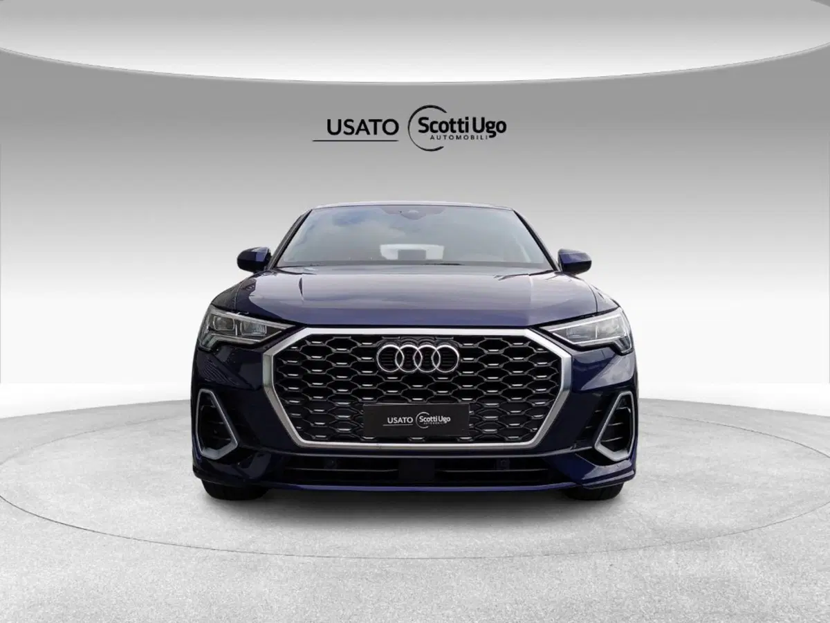 Audi Q3 Sportback usata a Livorno (2)