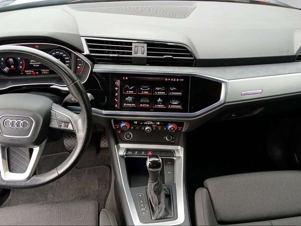 Audi Q3 Sportback usata a Livorno (9)