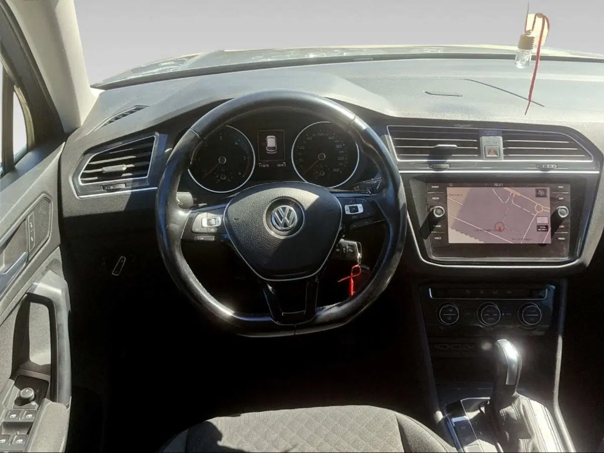 Volkswagen Tiguan usata a Livorno (8)