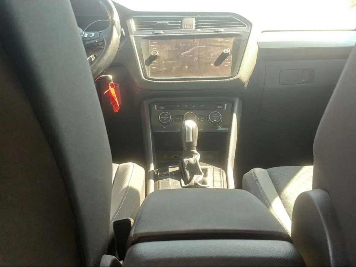 Volkswagen Tiguan usata a Livorno (9)