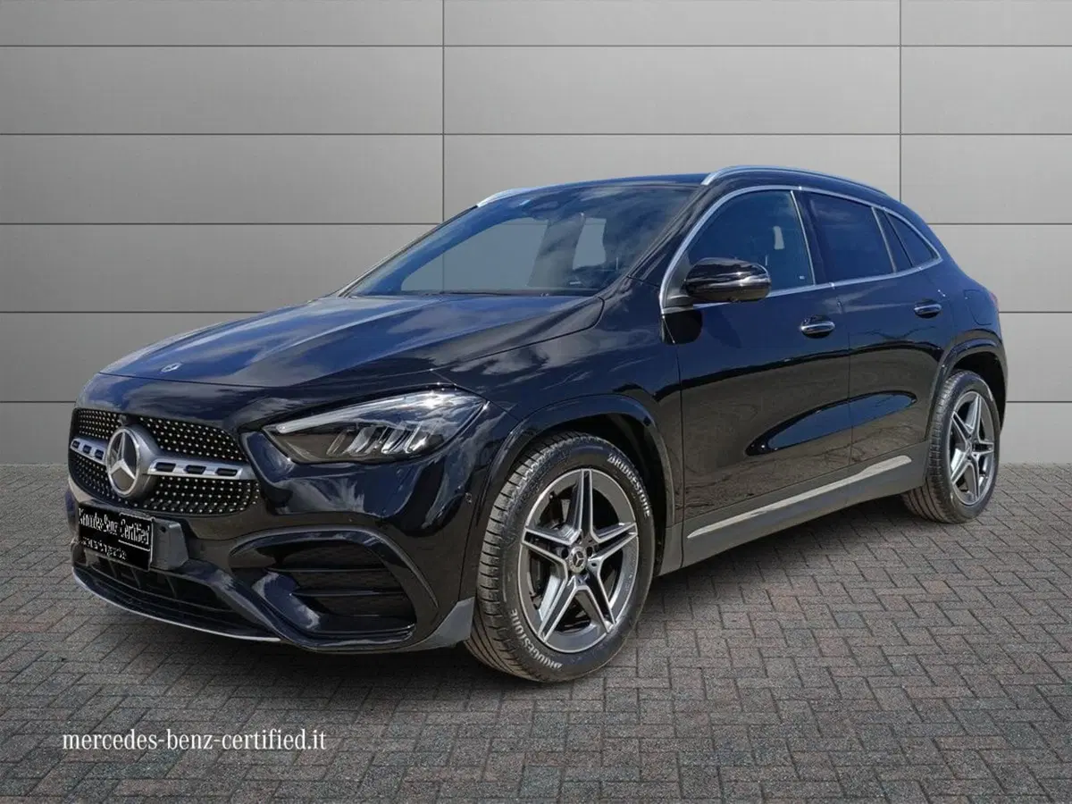 Mercedes-Benz GLA SUV usata a Bari