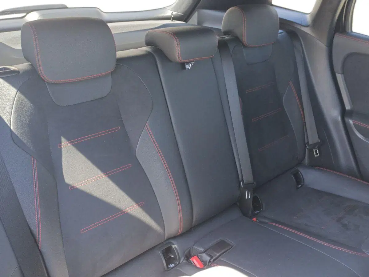 Mercedes-Benz GLA SUV usata a Bari (16)