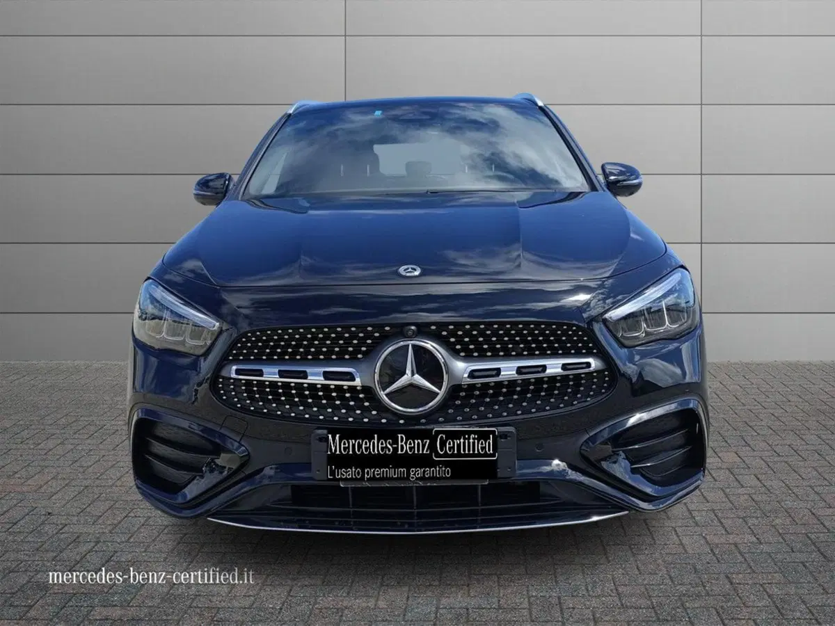 Mercedes-Benz GLA SUV usata a Bari (3)