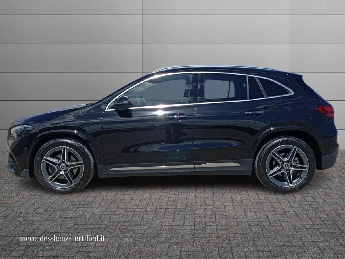 Mercedes-Benz GLA SUV usata a Bari (6)