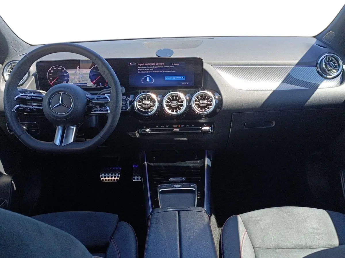 Mercedes-Benz GLA SUV usata a Bari (9)