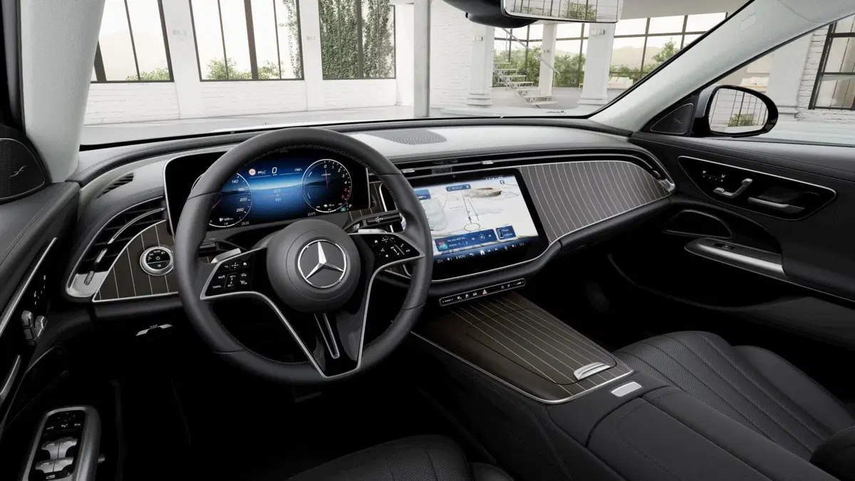 Mercedes-Benz Classe E nuova a Monza e Brianza (8)