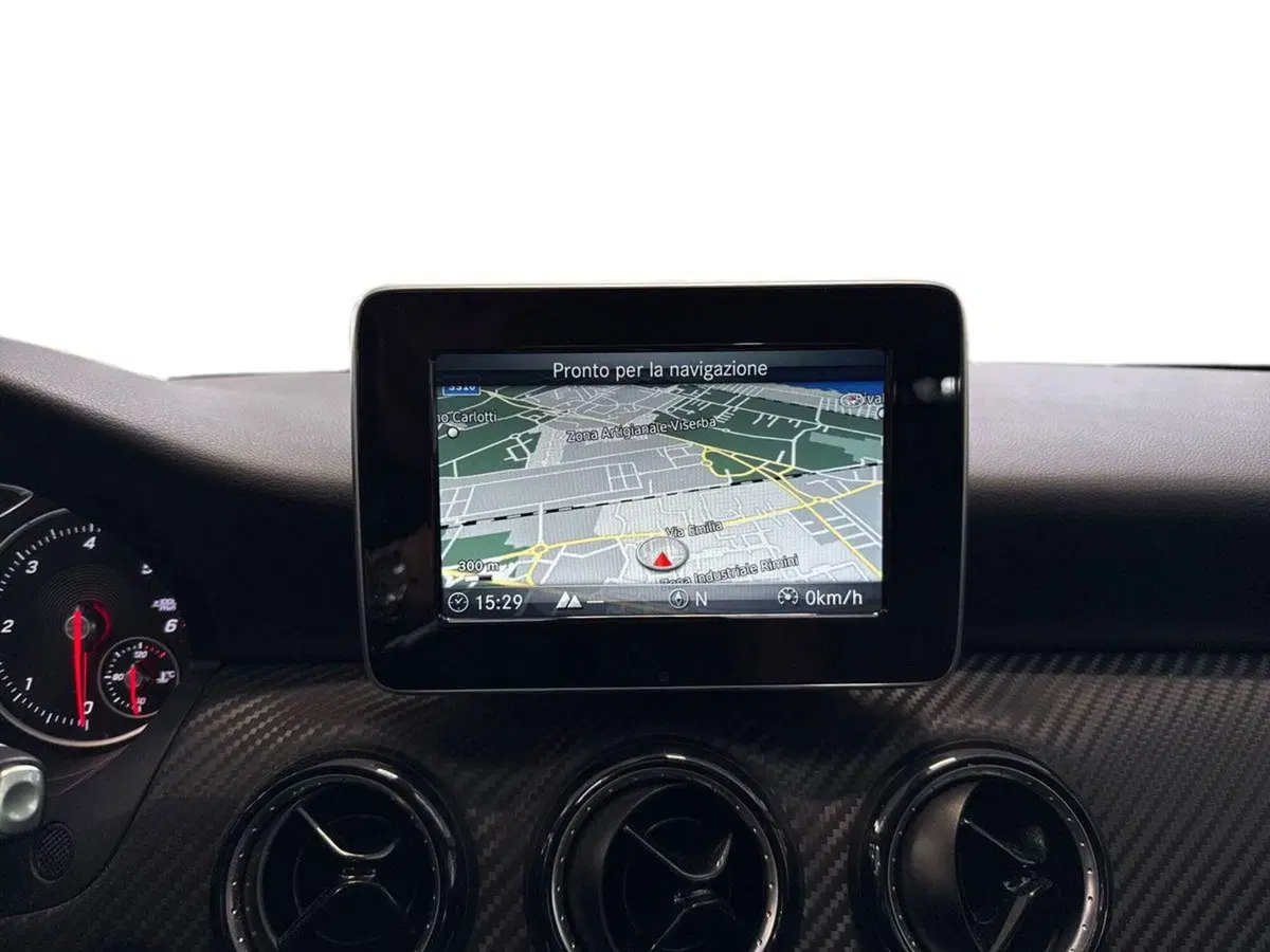 Mercedes-Benz GLA SUV usata a Rimini (15)