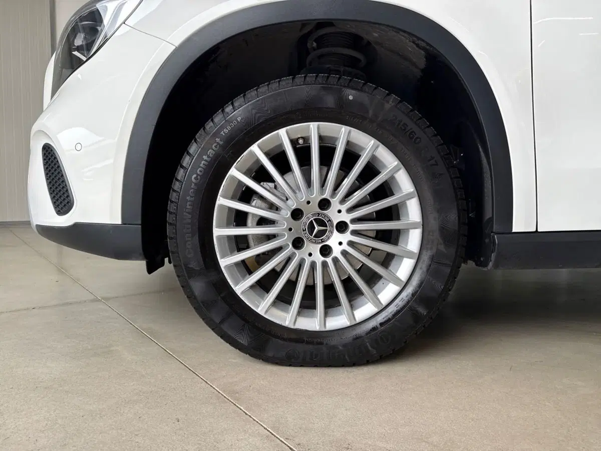 Mercedes-Benz GLA SUV usata a Rimini (8)