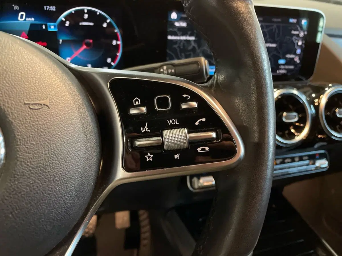 Mercedes-Benz GLA SUV usata a Ancona (19)