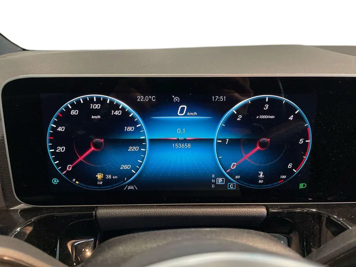 Mercedes-Benz GLA SUV usata a Ancona (9)
