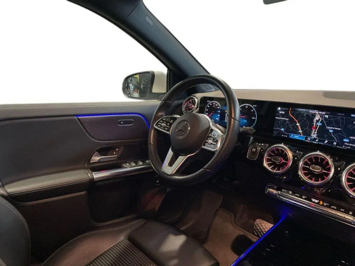 Mercedes-Benz EQA usata a Ancona (12)
