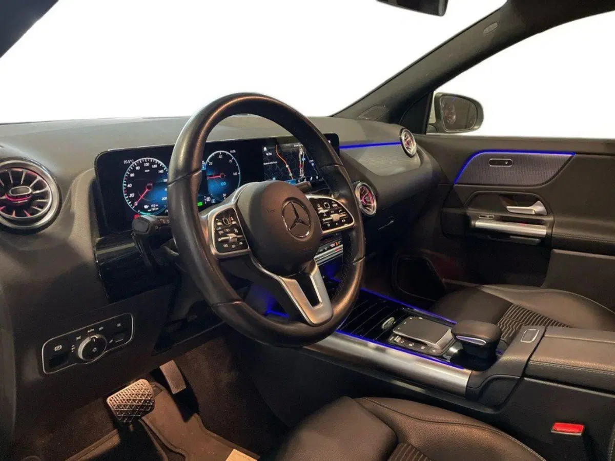 Mercedes-Benz EQA usata a Ancona (16)