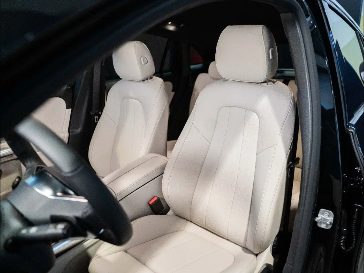 Mercedes-Benz GLA SUV nuova a Macerata (11)