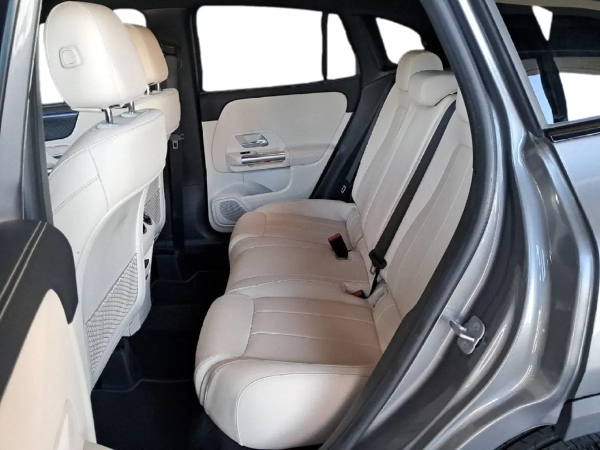 Mercedes-Benz GLA SUV usata a Salerno (11)