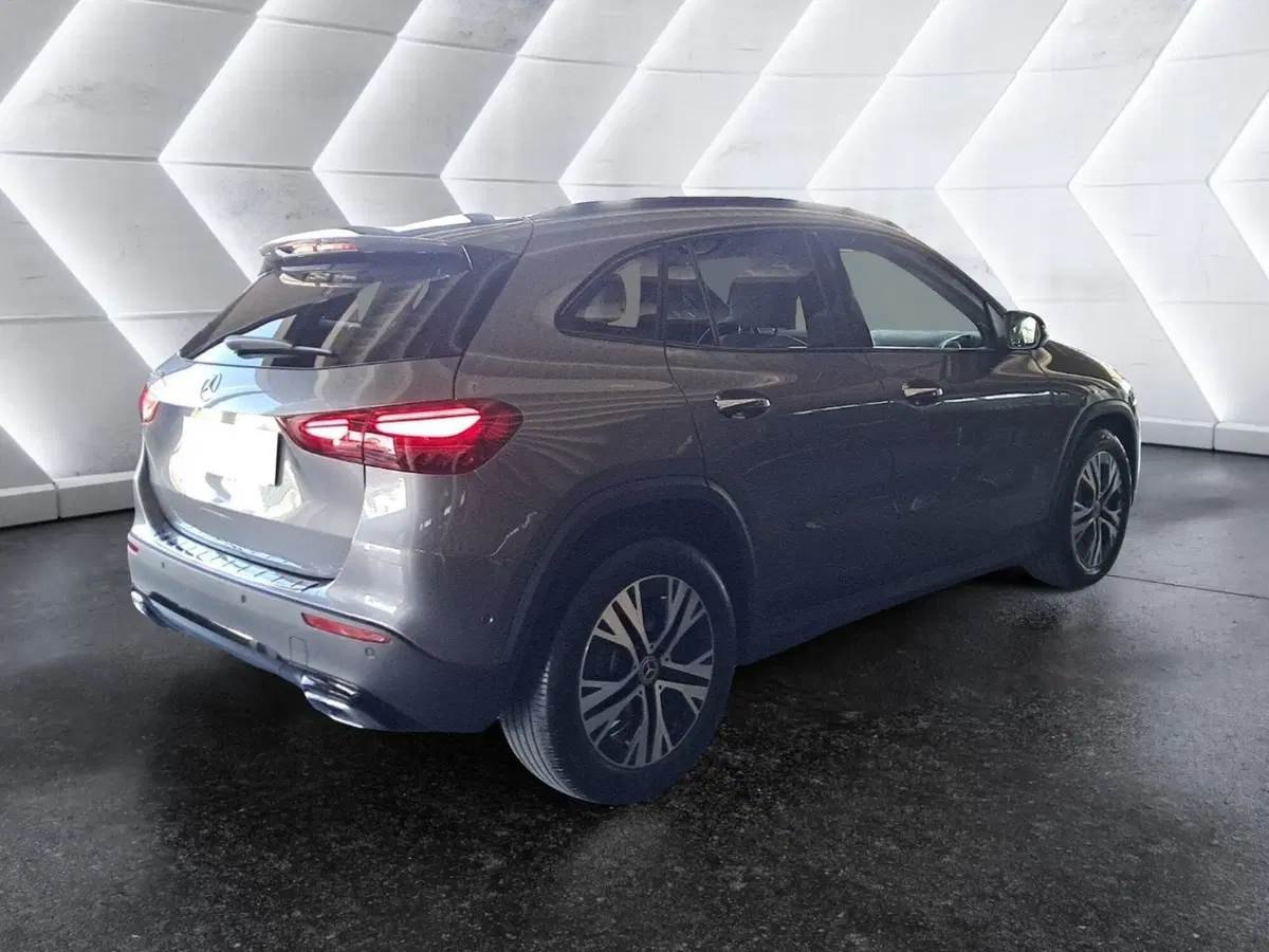 Mercedes-Benz GLA SUV usata a Salerno (5)