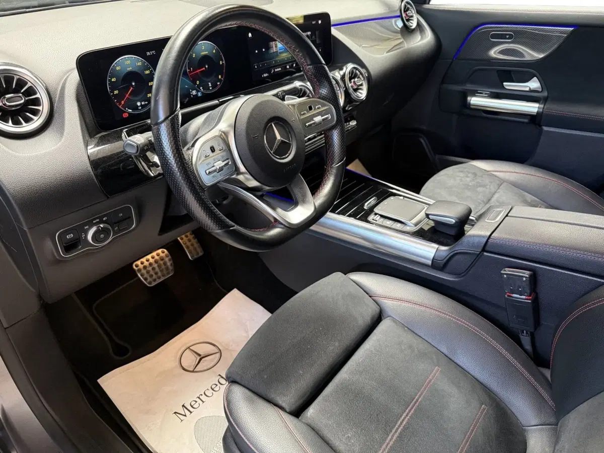 Mercedes-Benz GLA SUV usata a Napoli (10)