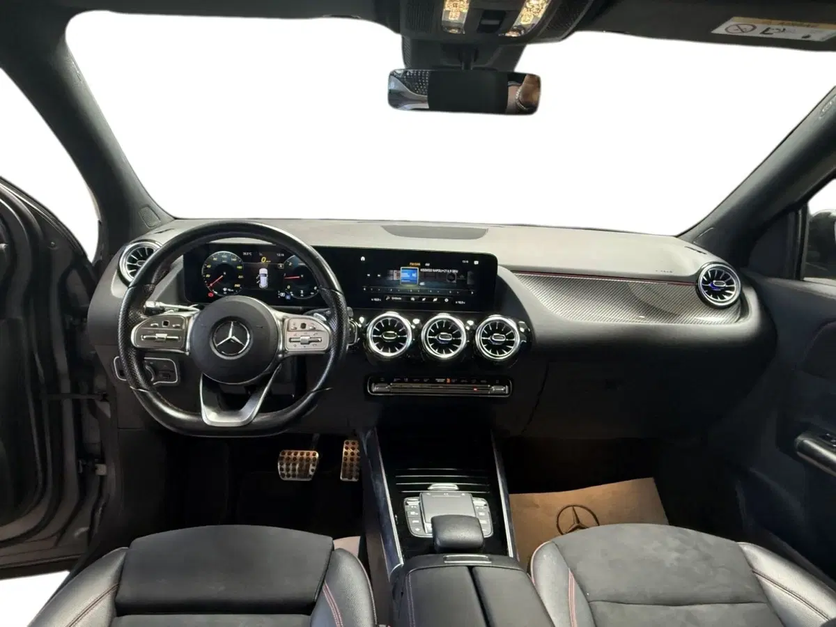 Mercedes-Benz GLA SUV usata a Napoli (12)