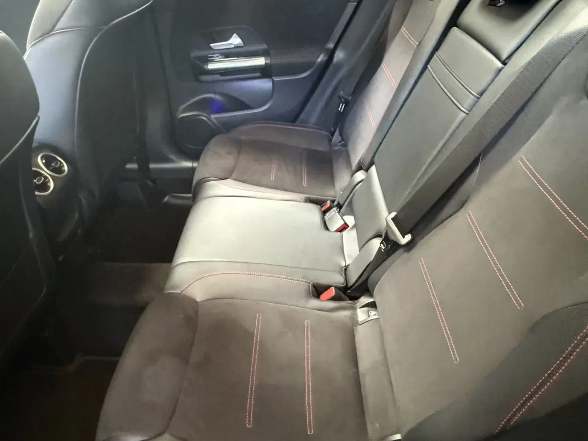 Mercedes-Benz GLA SUV usata a Napoli (14)