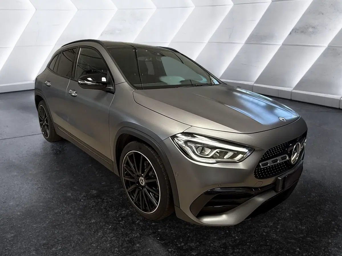 Mercedes-Benz GLA SUV usata a Napoli (3)