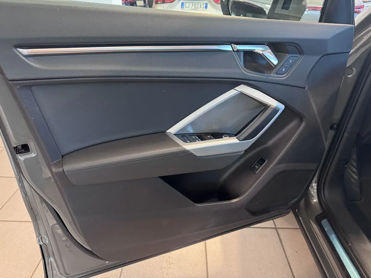 Audi Q3 usata a Messina (6)