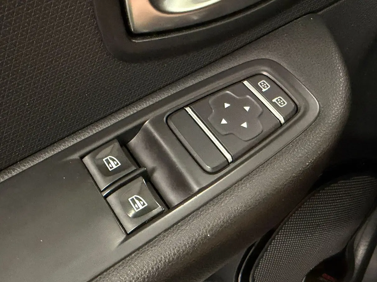 Renault Clio usata a Brescia (17)
