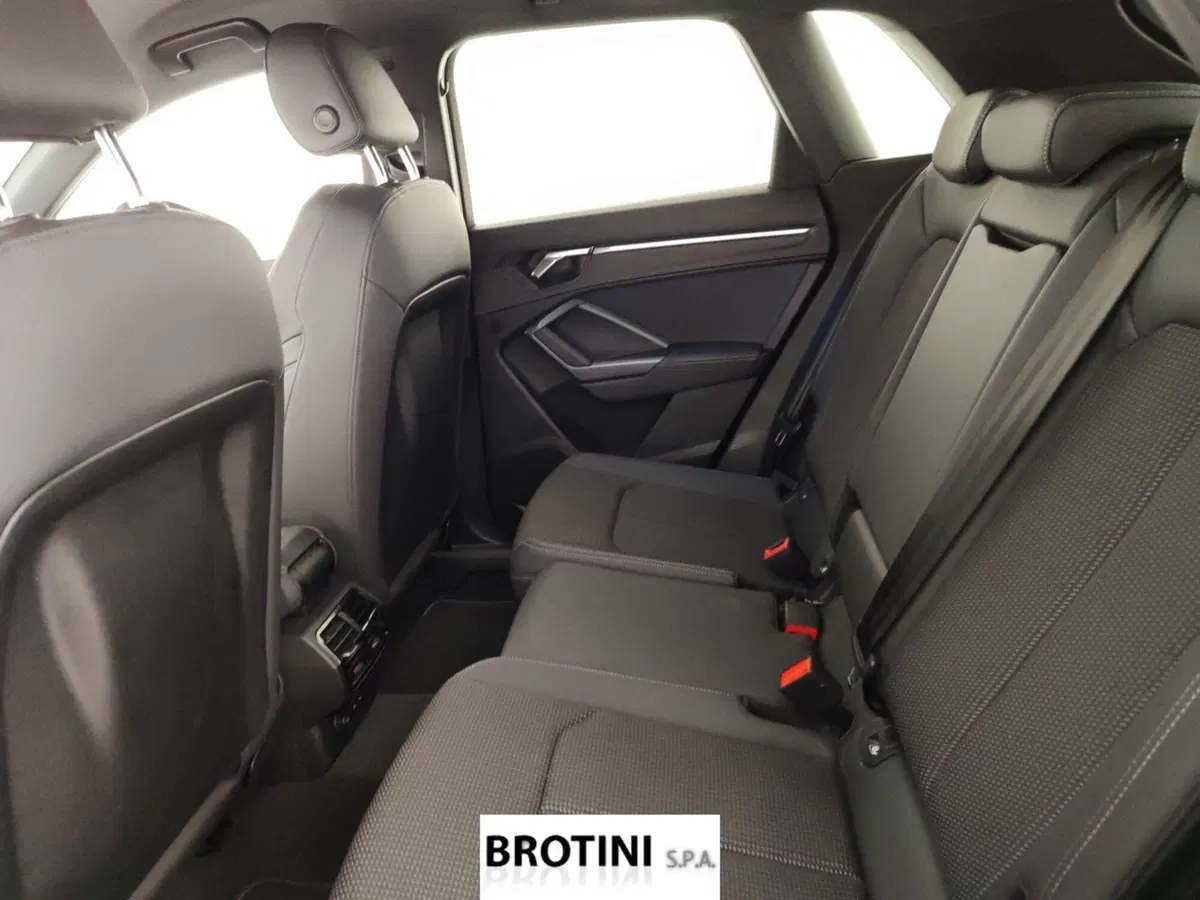 Audi Q3 Sportback usata a Massa-Carrara (10)