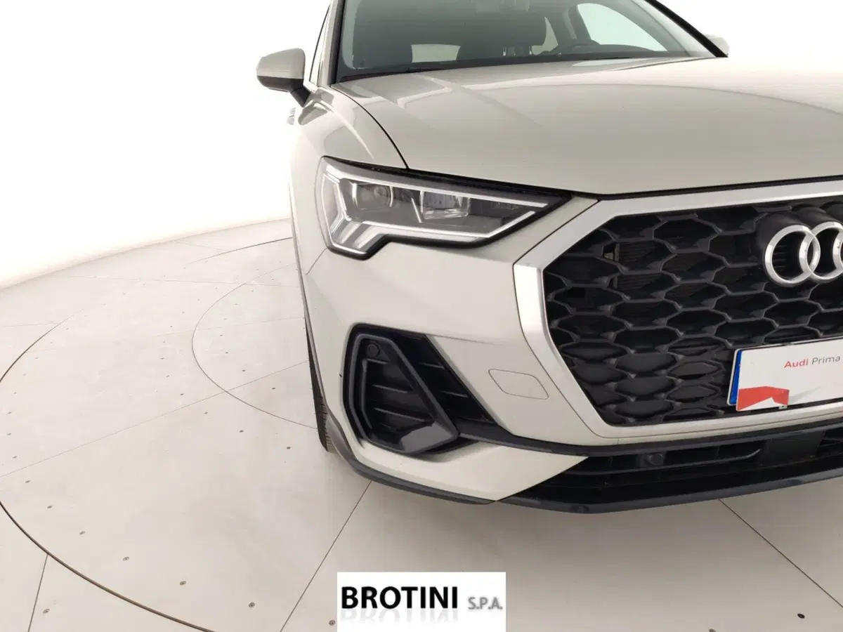 Audi Q3 Sportback usata a Massa-Carrara (5)