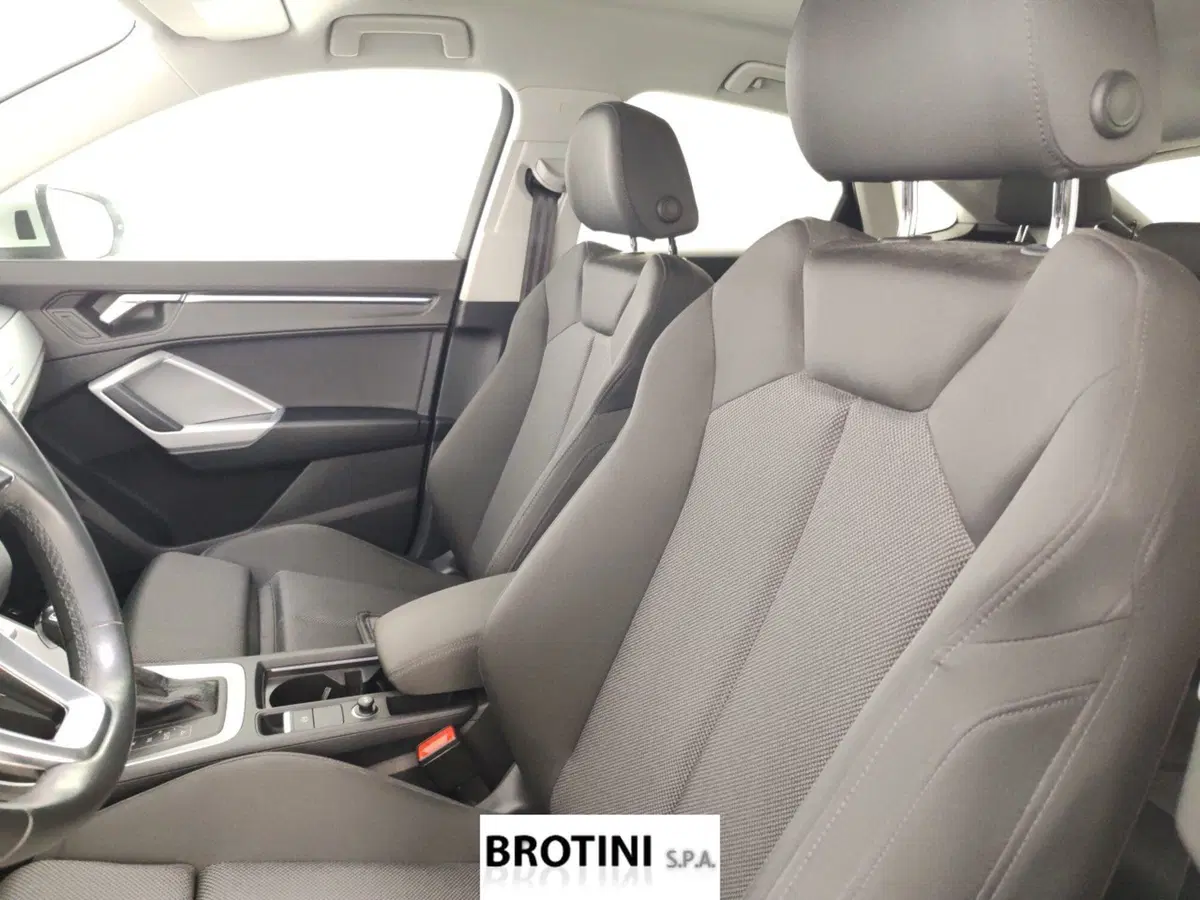 Audi Q3 Sportback usata a Massa-Carrara (8)