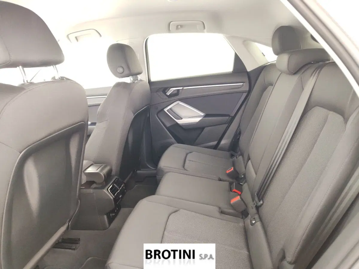 Audi Q3 Sportback usata a Massa-Carrara (9)