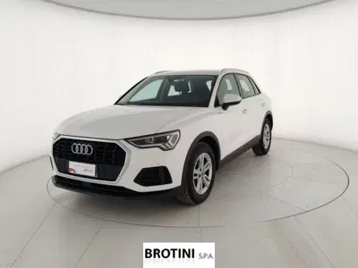 Audi Q3 35 1.5 tfsi Business del 2019 usata a Massa