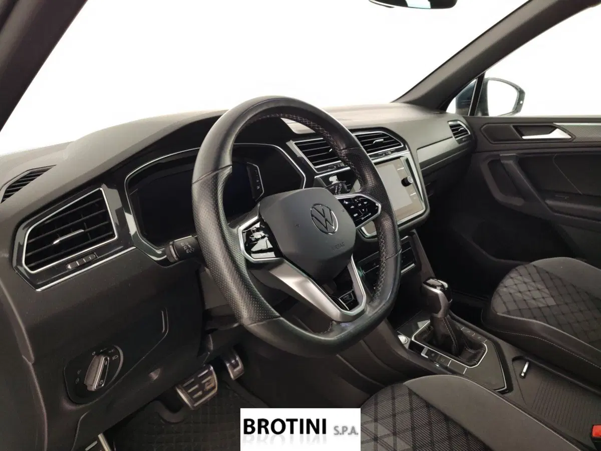 Volkswagen Tiguan usata a Massa-Carrara (8)