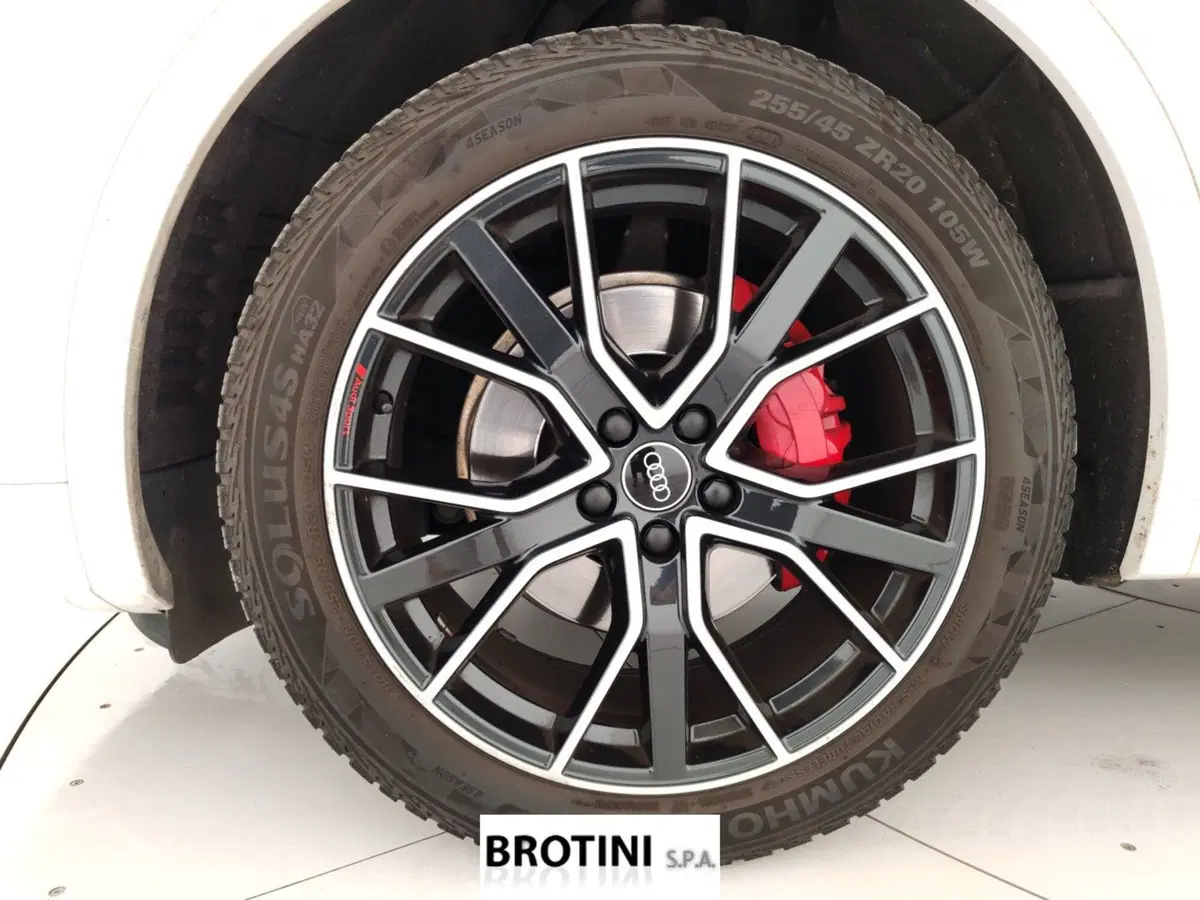 Audi Q4 Sportback usata a Massa-Carrara (6)