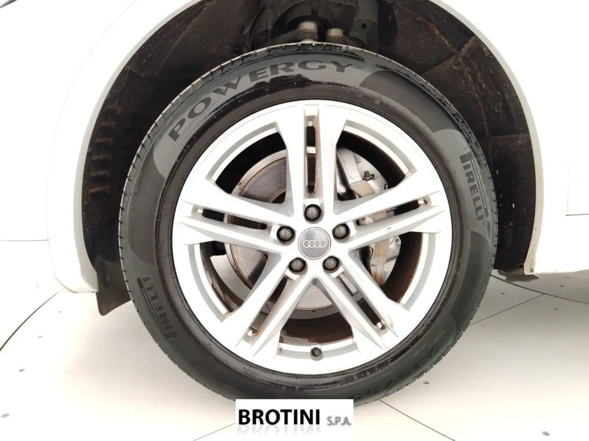 Audi Q5 usata a Massa-Carrara (6)