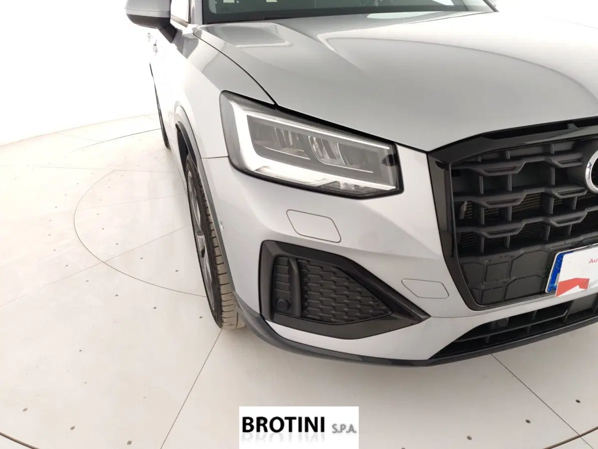 Audi Q2 usata a Massa-Carrara (5)