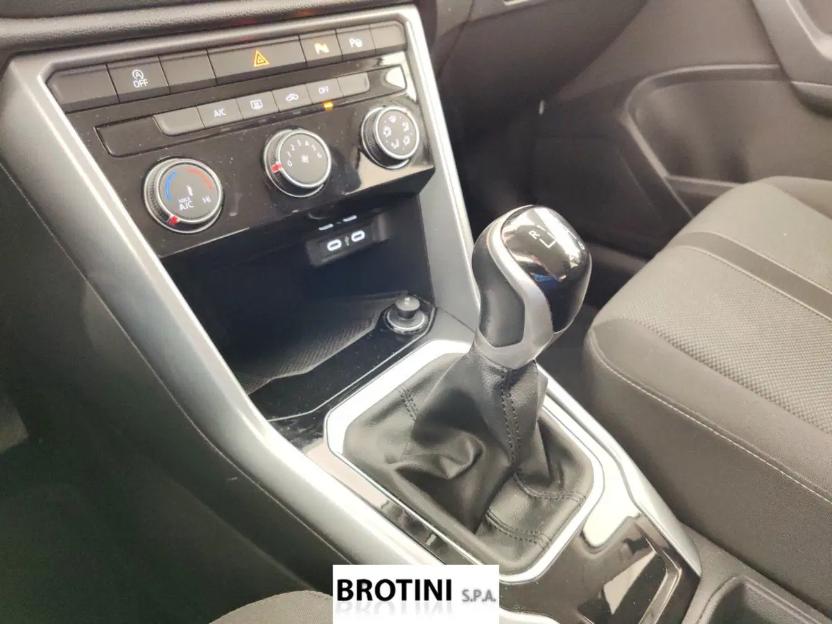 Volkswagen T-Roc usata a Massa-Carrara (11)