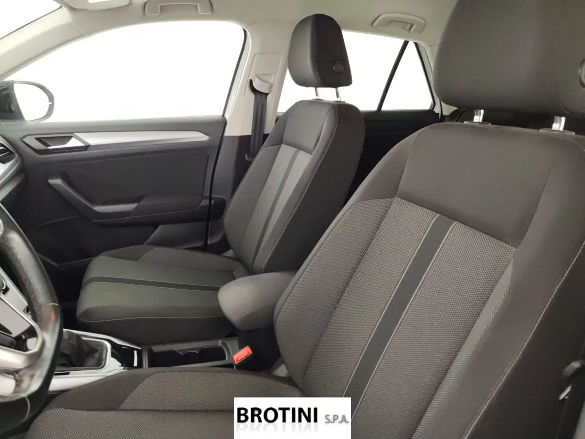 Volkswagen T-Roc usata a Massa-Carrara (9)