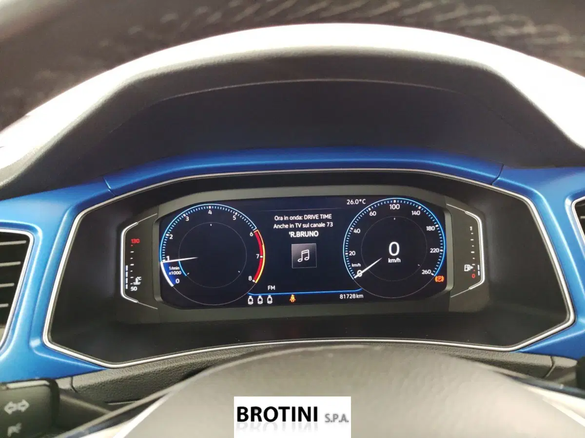 Volkswagen T-Roc usata a Massa-Carrara (13)